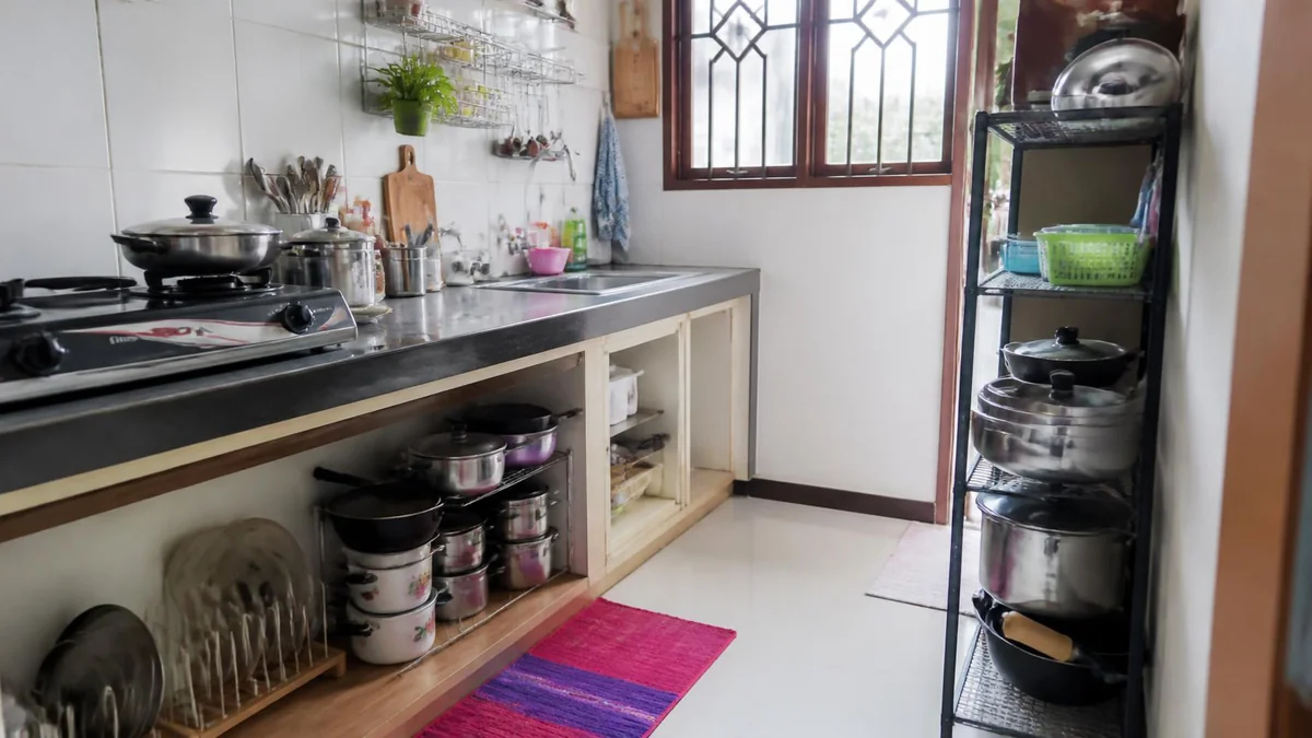 Contoh penataan untuk beberapa tipe dapur kecil